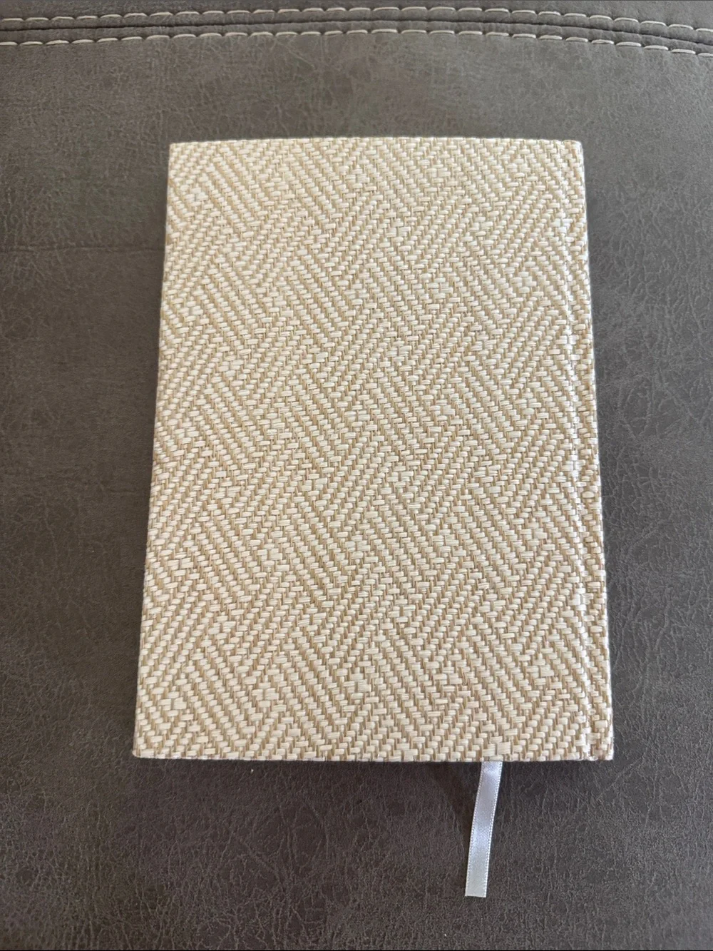 NWOT ECCOLO Raffia-Textured Hardcover Notebook in Cream
